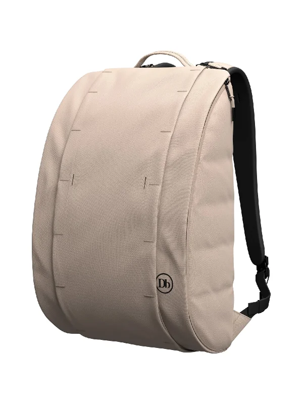 The Hugger Base Backpack 15L